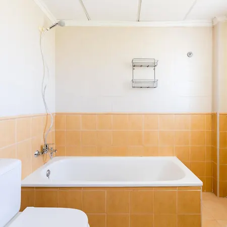 Wintowinrentals With A Huge Terrace In Campanillas Apartment